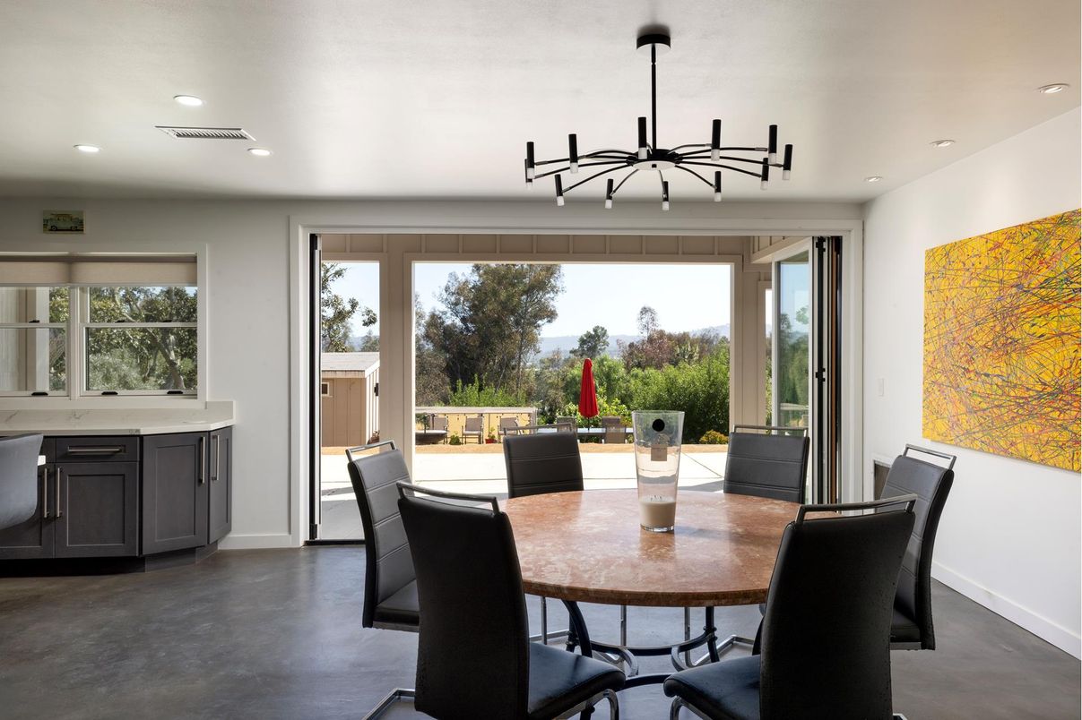 Dining room, Interior, Pendant Lights, Recessed Lighting
