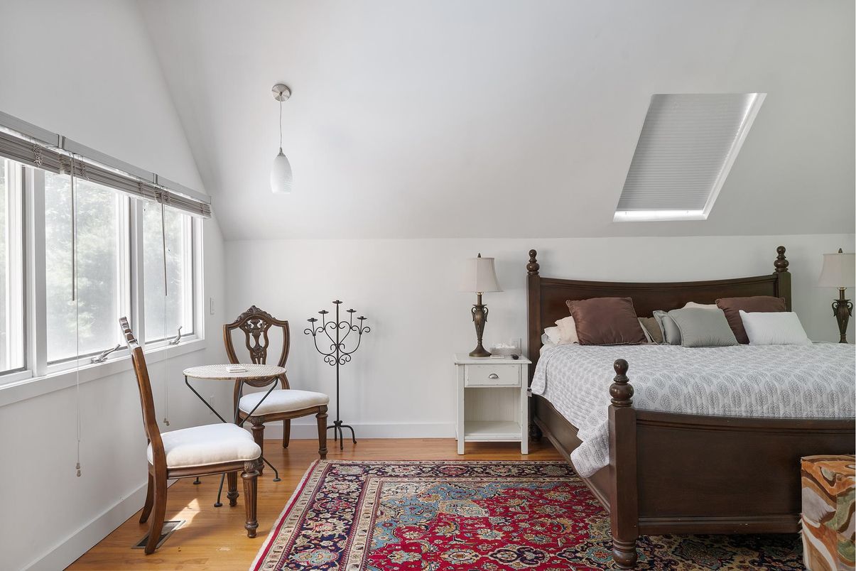 Bedroom, Interior, Pendant Lights, Wood Texture Flooring