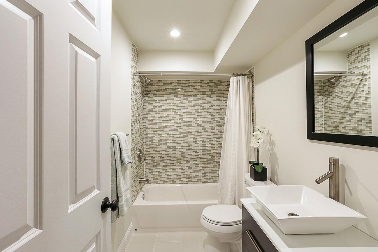 Bathroom, Interior, Recessed Lighting