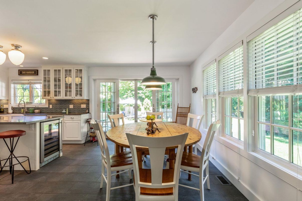 Dining room, Interior, Pendant Lights, Recessed Lighting