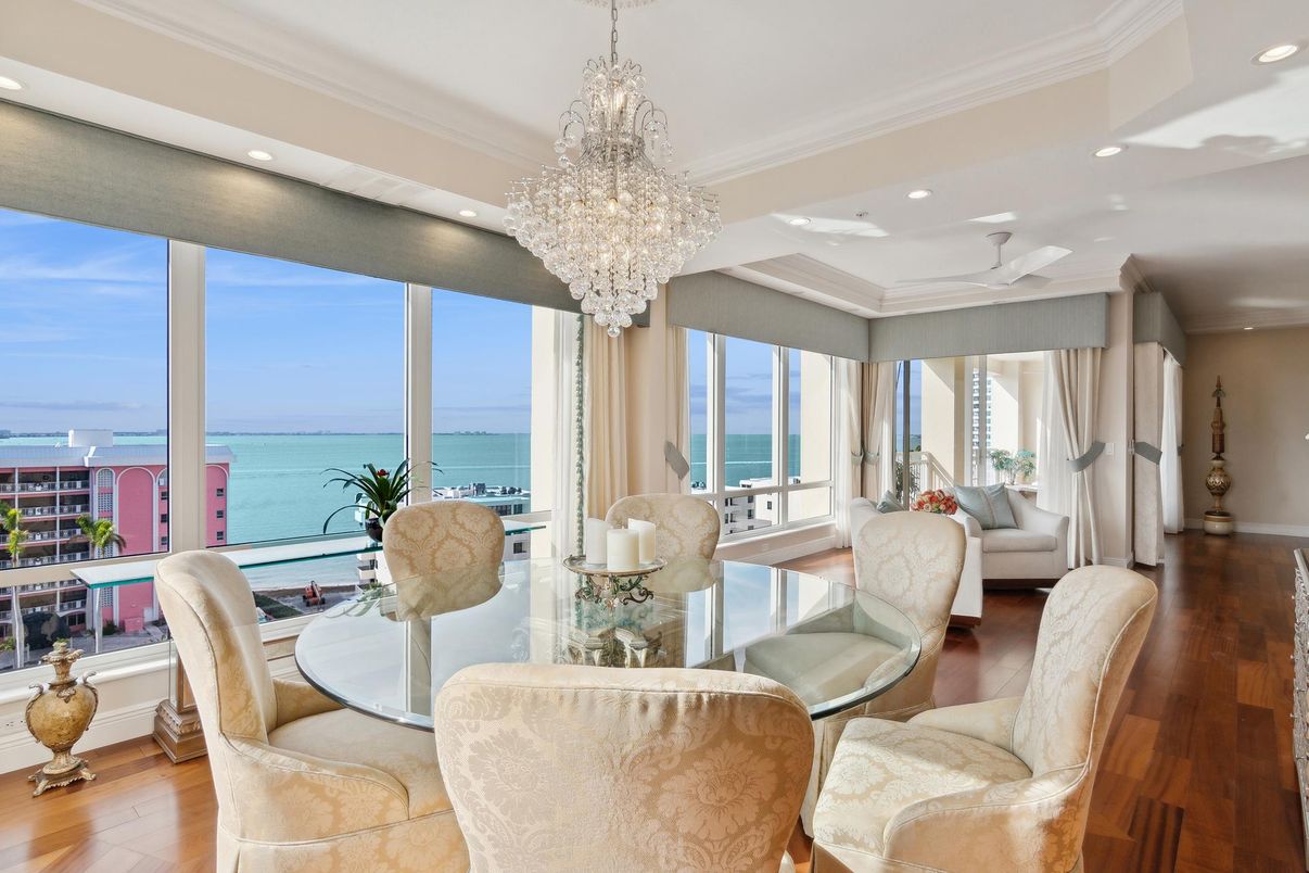 Chandelier, Dining room, Interior, Living room, Recessed Lighting, Water, Wood Texture Flooring