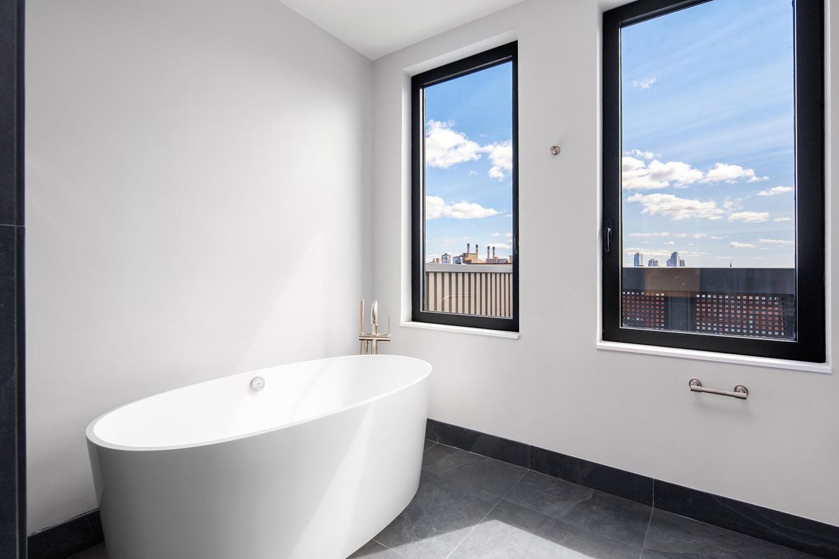 Bathroom, Free Standing Baths, Interior