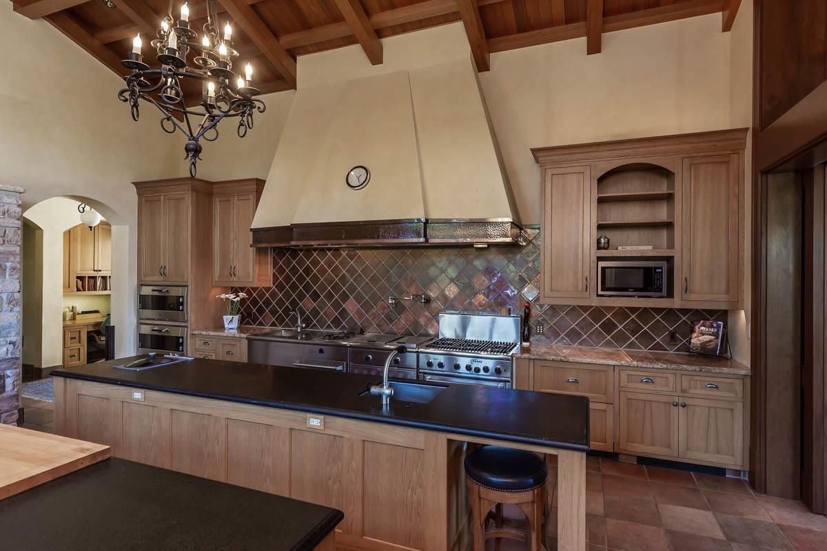 Chandelier, Interior, Kitchen, Stainless Steel Appliances, Wooden Beams, Wooden Ceilings