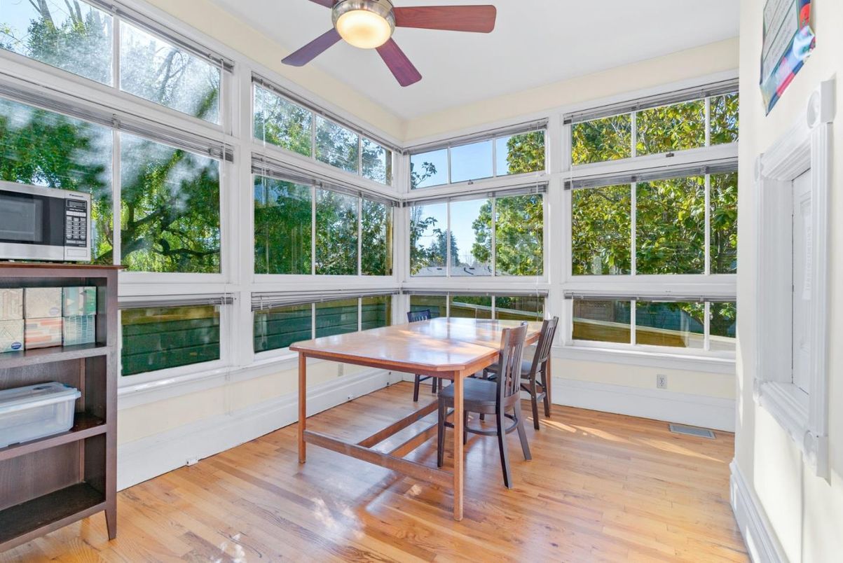 Dining room, Interior, Sun Room, Wood Texture Flooring
