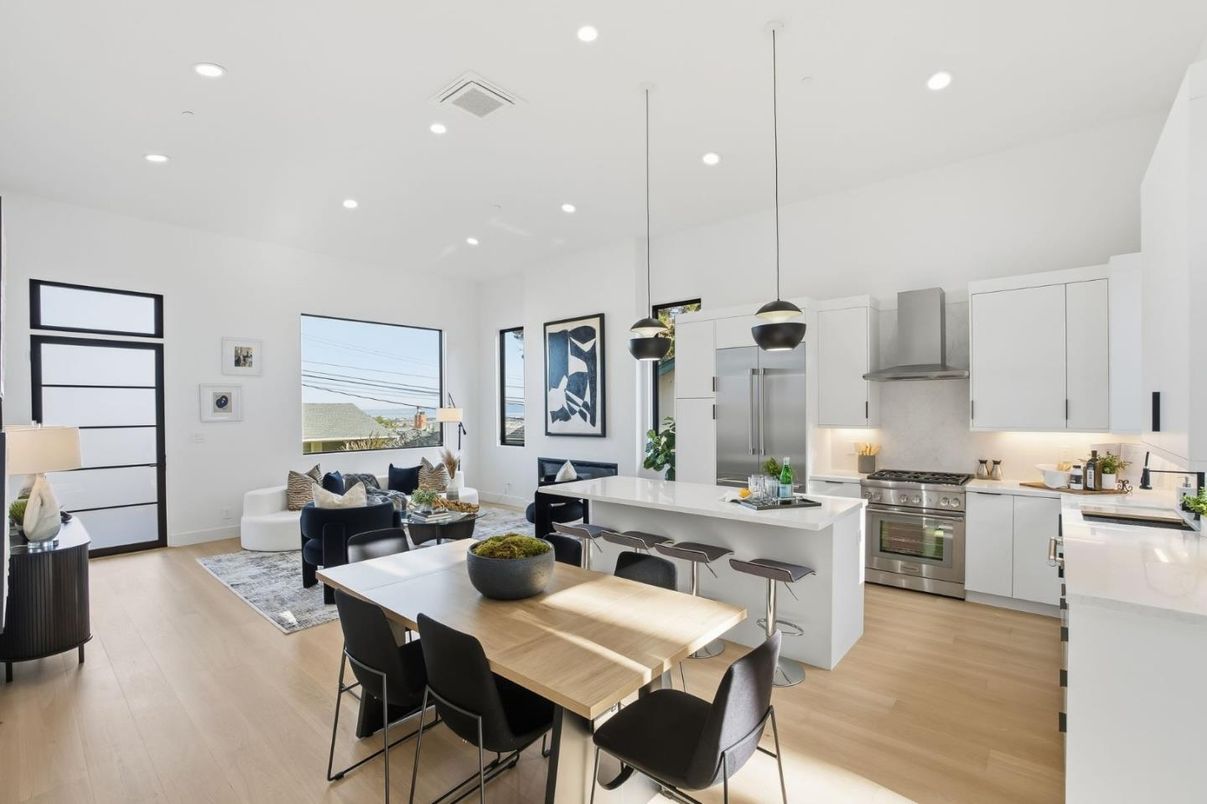 Dining room, Interior, Kitchen, Living room, Pendant Lights, Recessed Lighting, Stainless Steel Appliances, Wood Texture Flooring