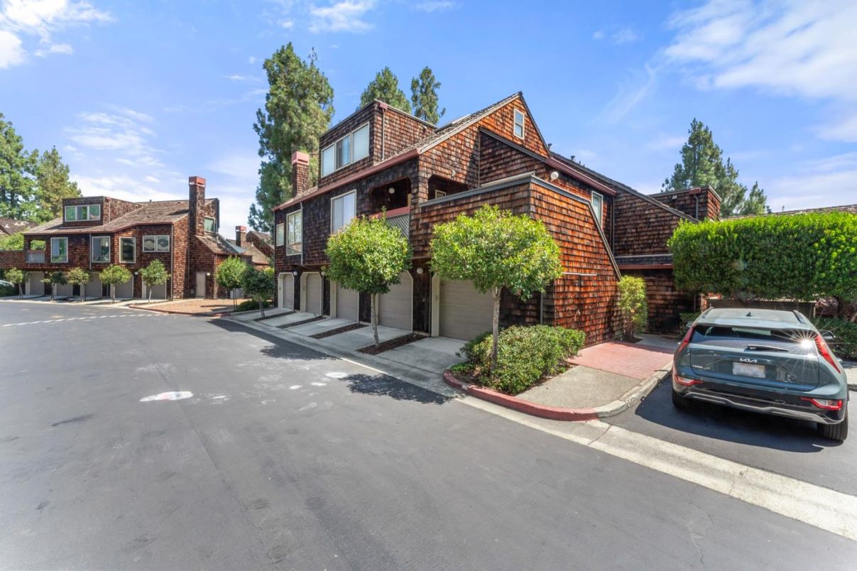 Attached, Exterior, Facade, Brick Facade, Tudor Revival