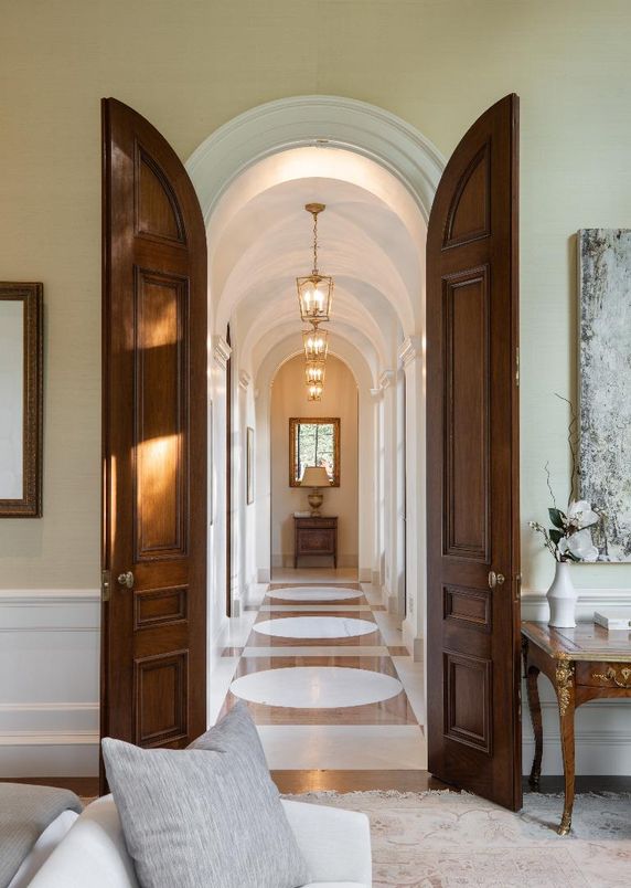 Chandelier, Interior