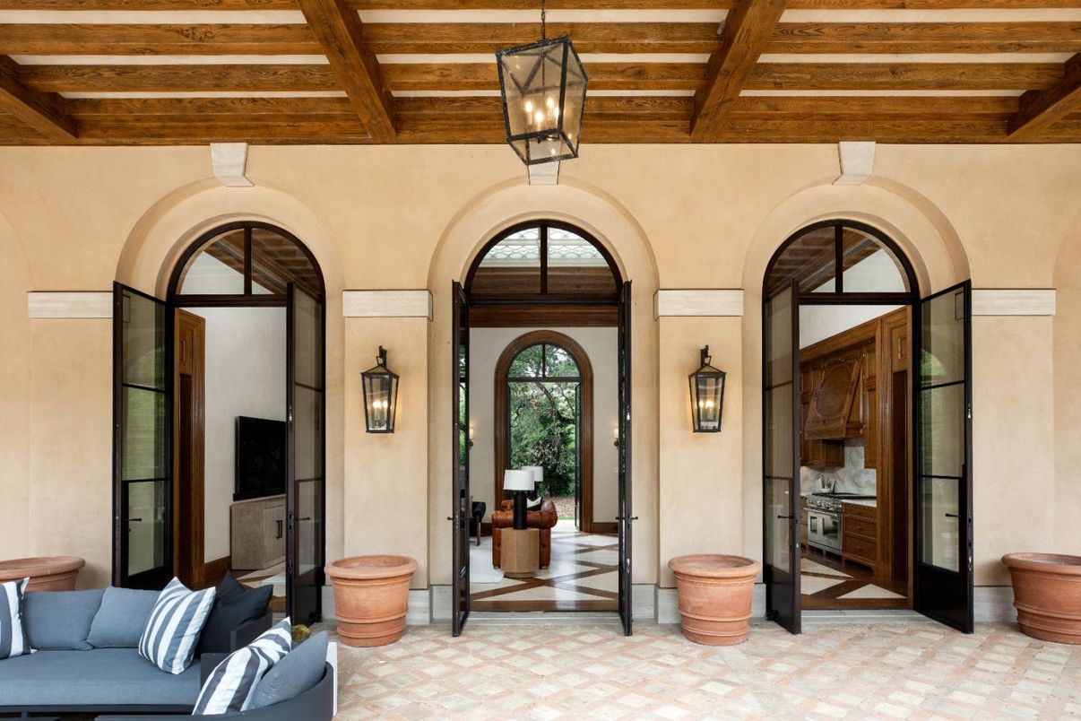 Interior, Pendant Lights, Wooden Beams, Wooden Ceilings