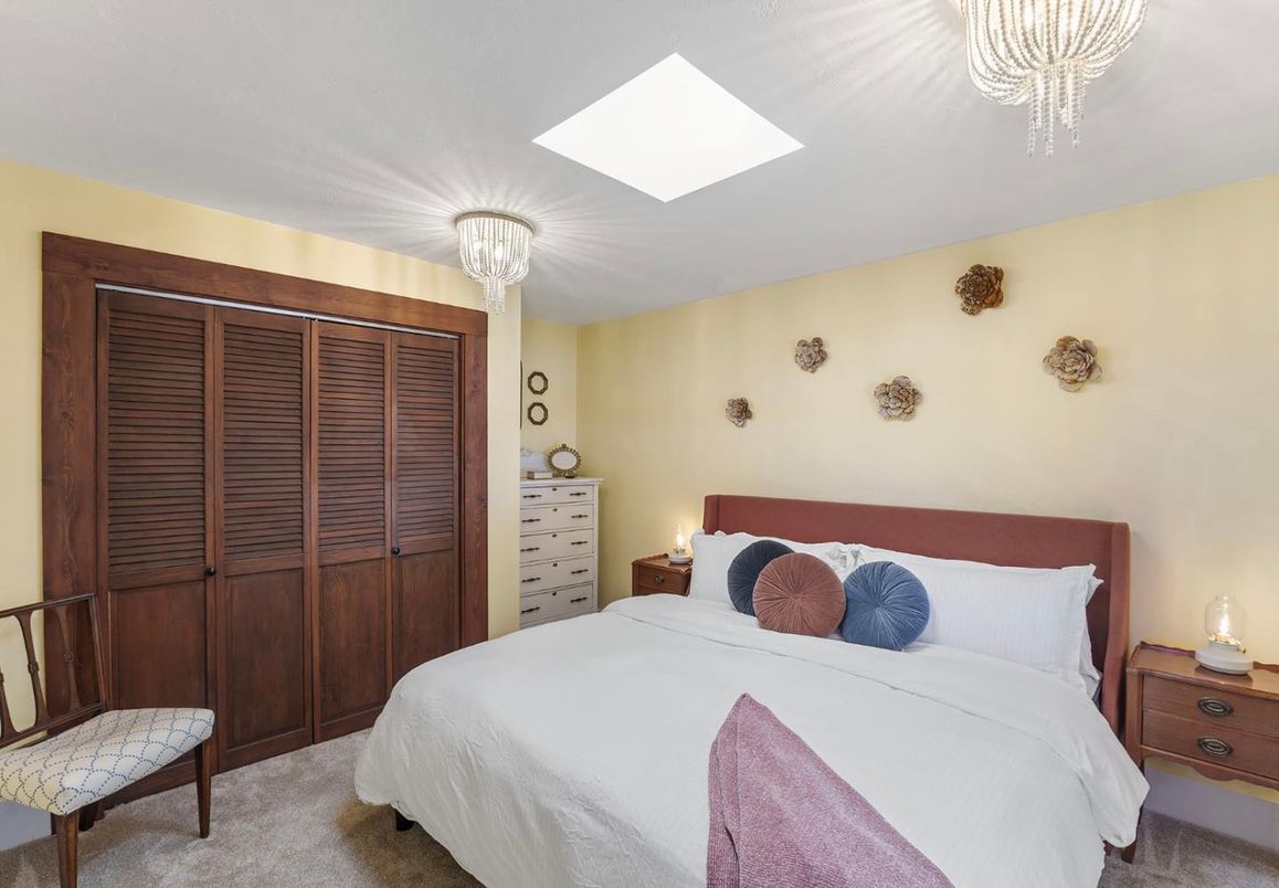 Bedroom, Chandelier, Interior