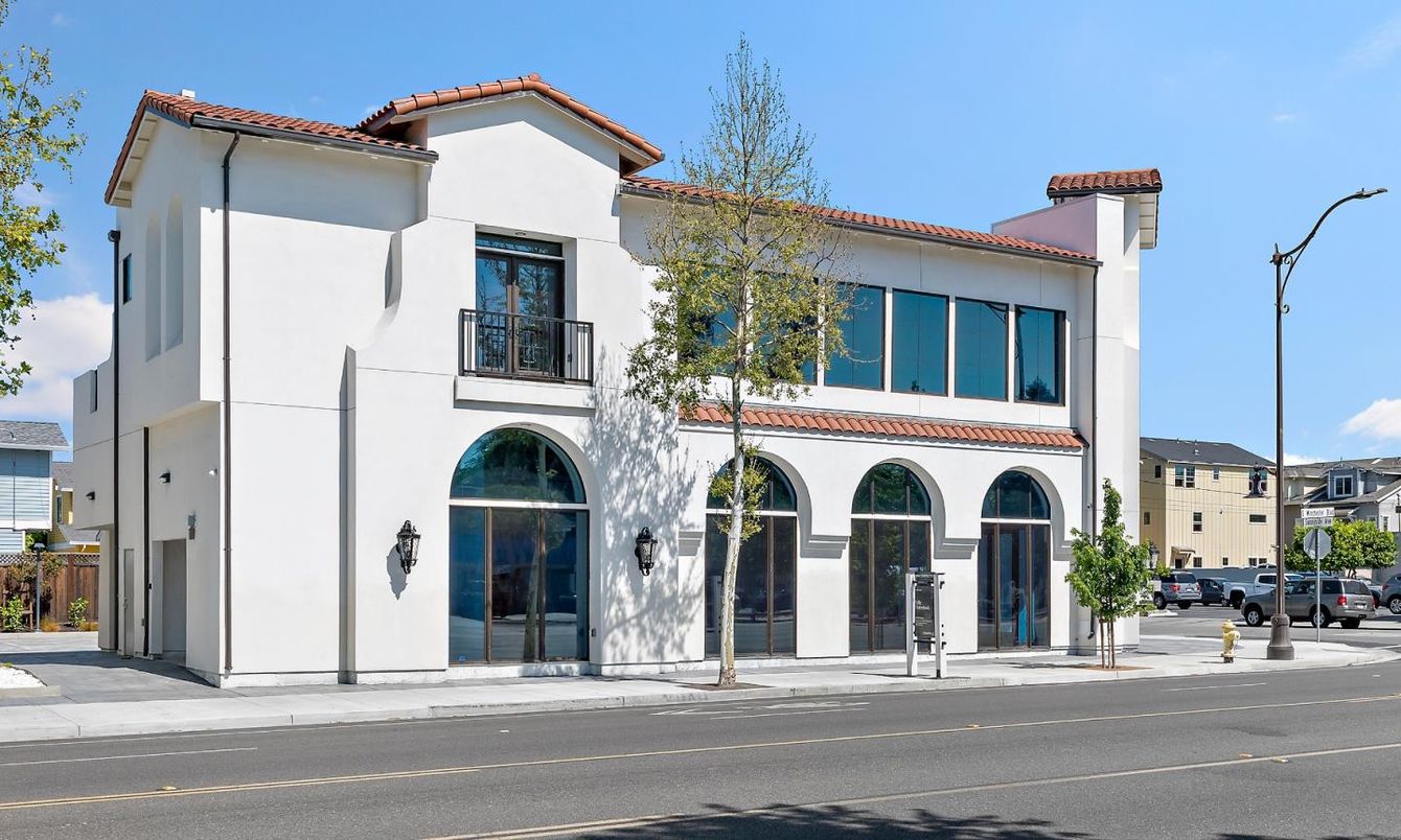 Exterior, Facade, Spanish Mediterranean