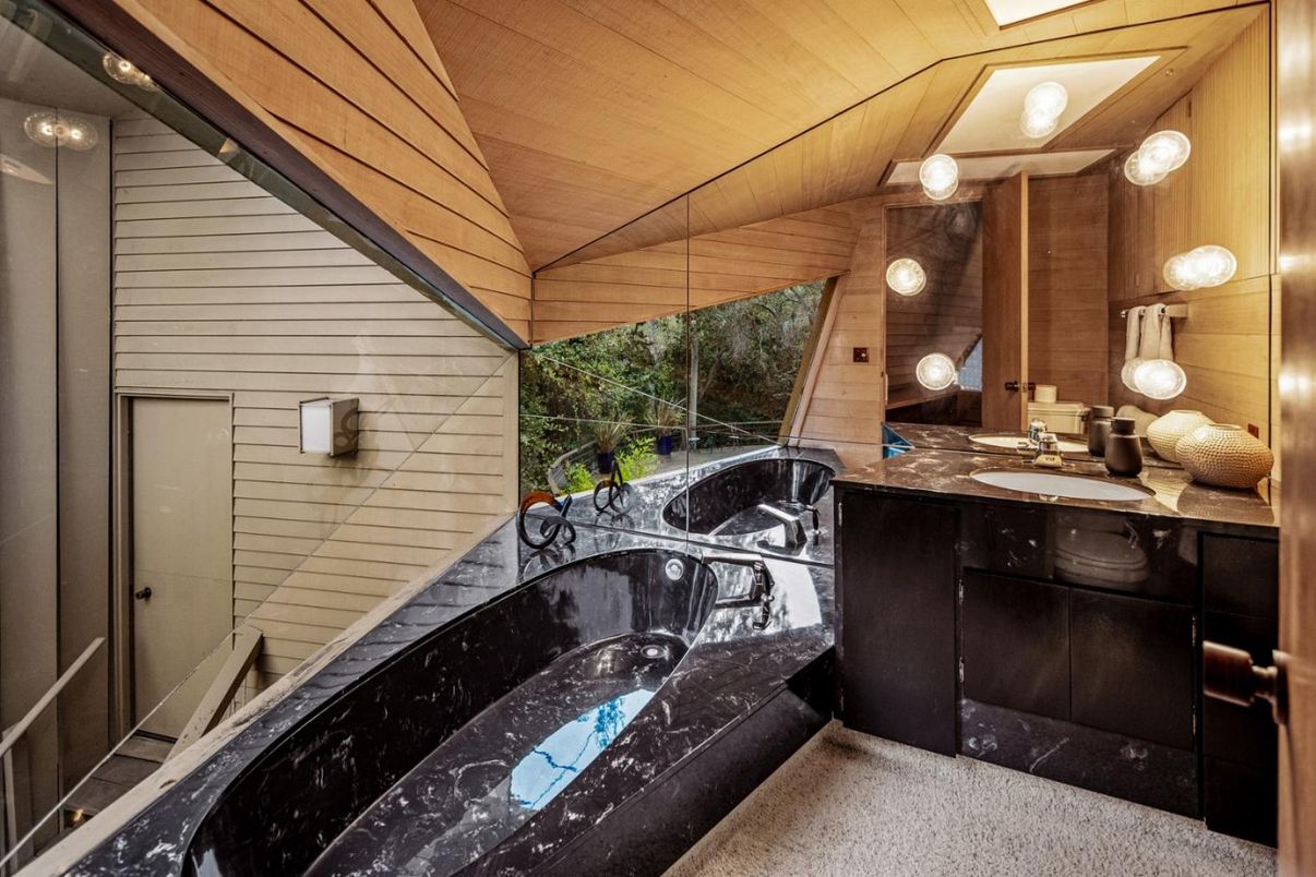 Bathroom, Dual Sink Vanities, Interior, Wooden Ceilings, Wooden Walls