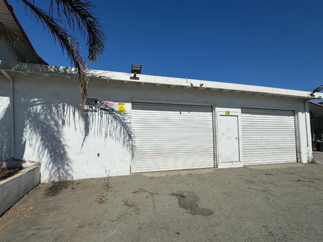 Detached Garage, Exterior