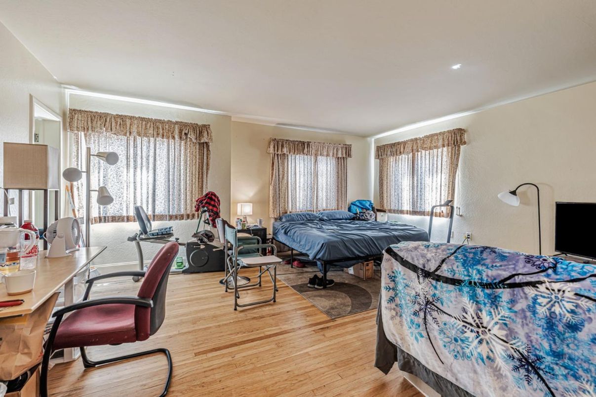 Bedroom, Fitness Equipment, Home Office, Interior, Recessed Lighting, Wood Texture Flooring