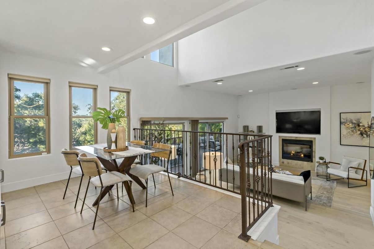 Dining room, Interior, Kitchen, Recessed Lighting, Stainless Steel Appliances