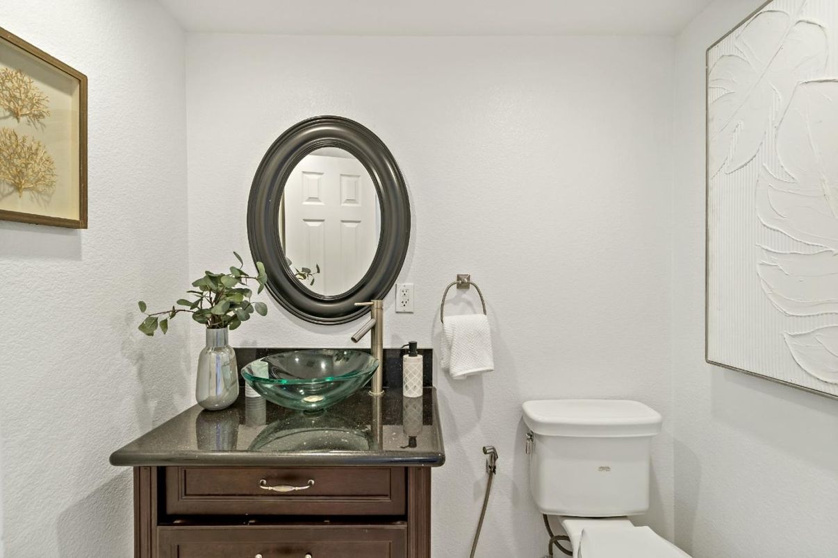 Interior, Recessed Lighting, Walk-in Closets, Wood Texture Flooring