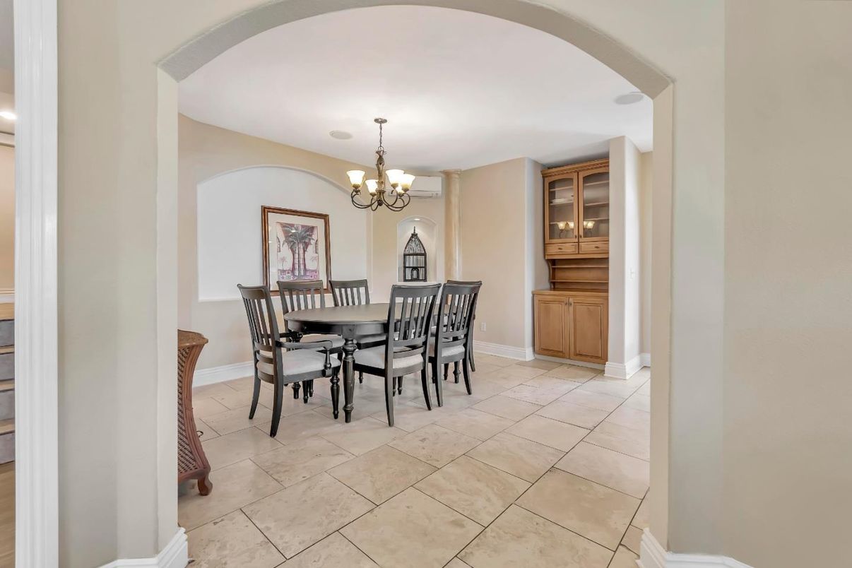 Chandelier, Dining room, Interior