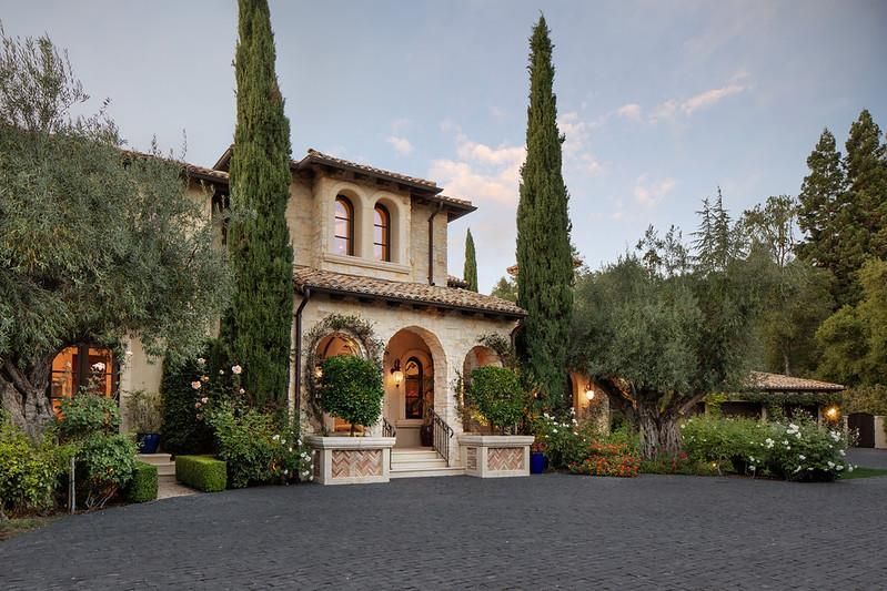 Exterior, Facade, Mediterranean