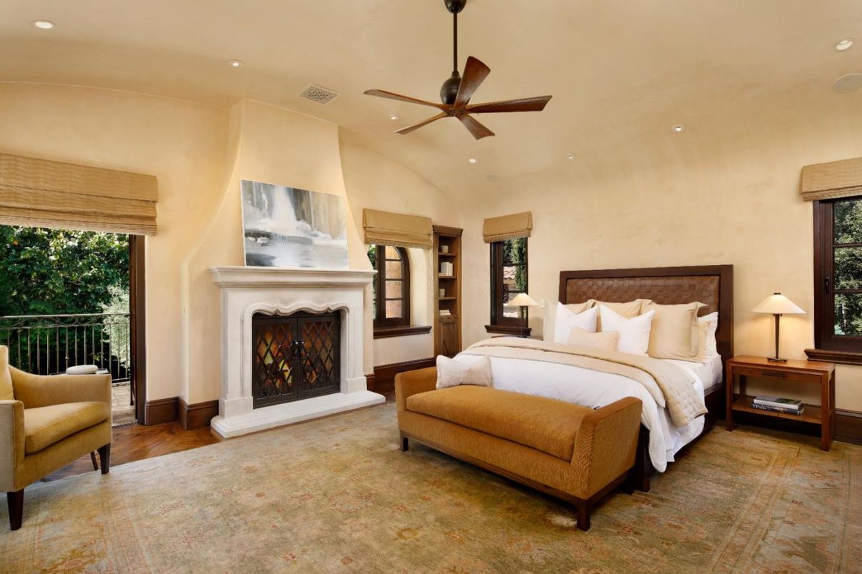 Bedroom, Fireplace, Interior, Recessed Lighting, Wood Texture Flooring