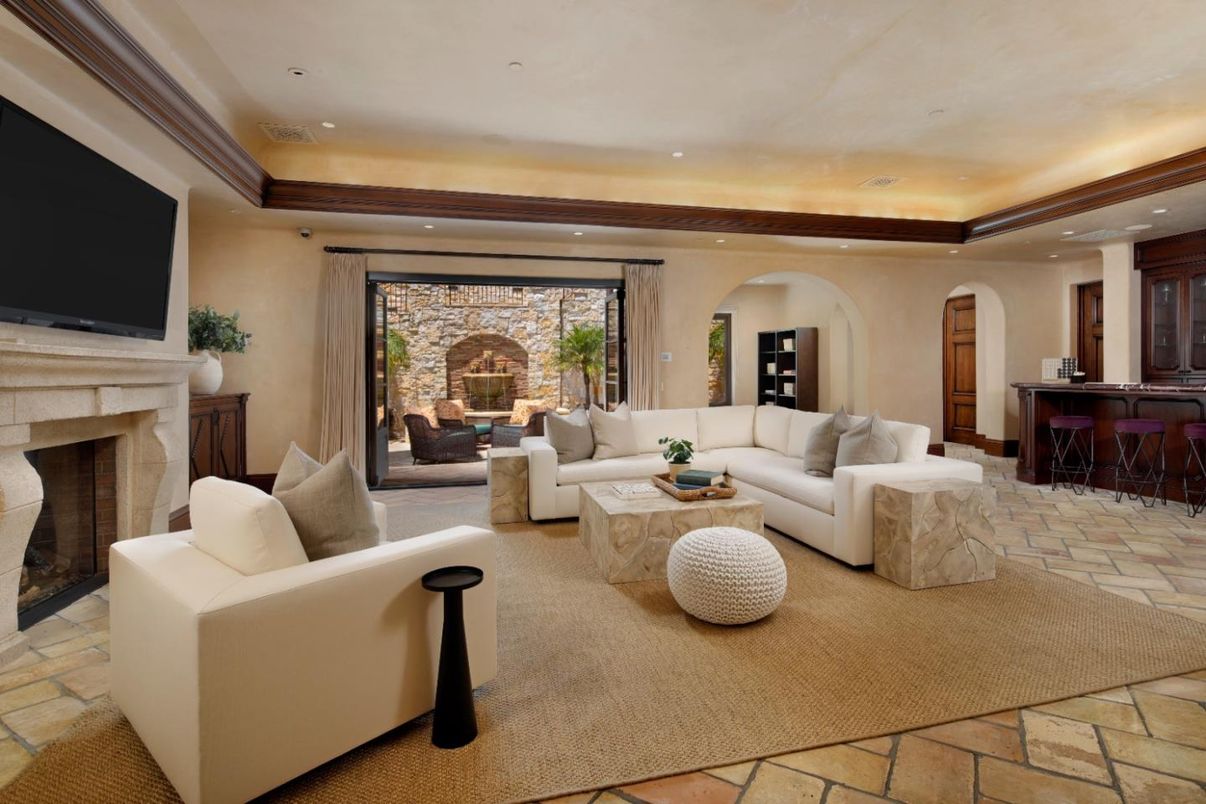 Fireplace, Interior, Living room, Recessed Lighting