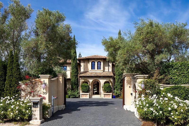 Exterior, Facade, Mediterranean