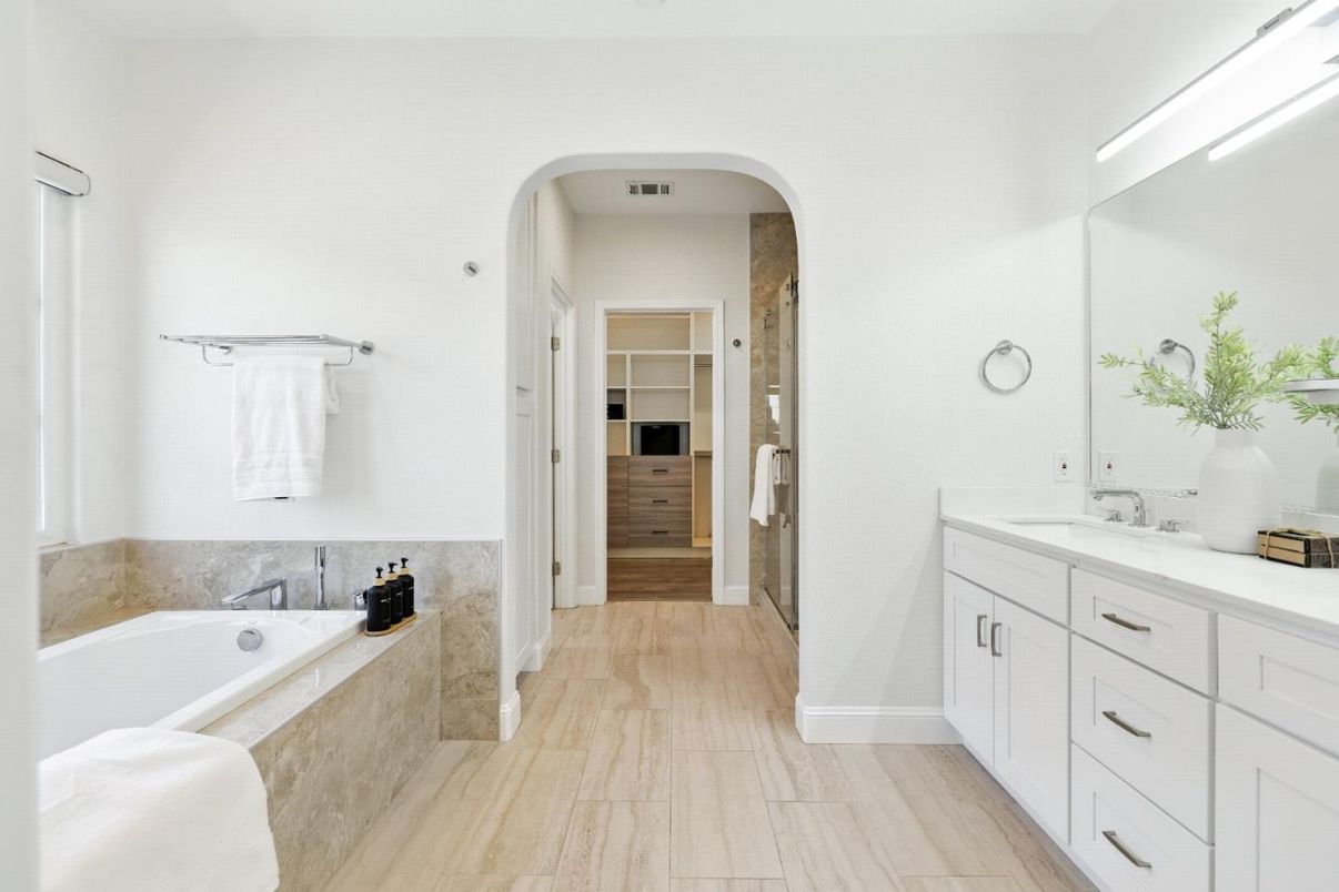 Bathroom, Dual Sink Vanities, Interior, Wood Texture Flooring