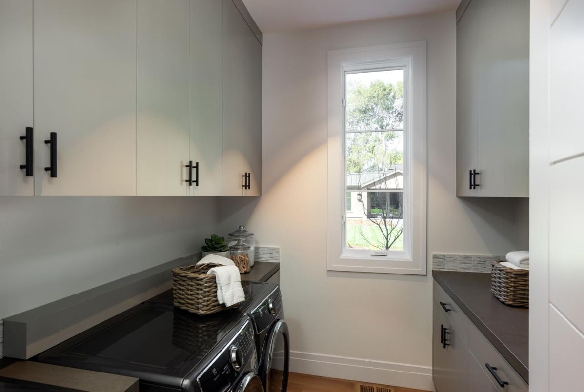 Interior, Kitchen, Washer, Wood Texture Flooring