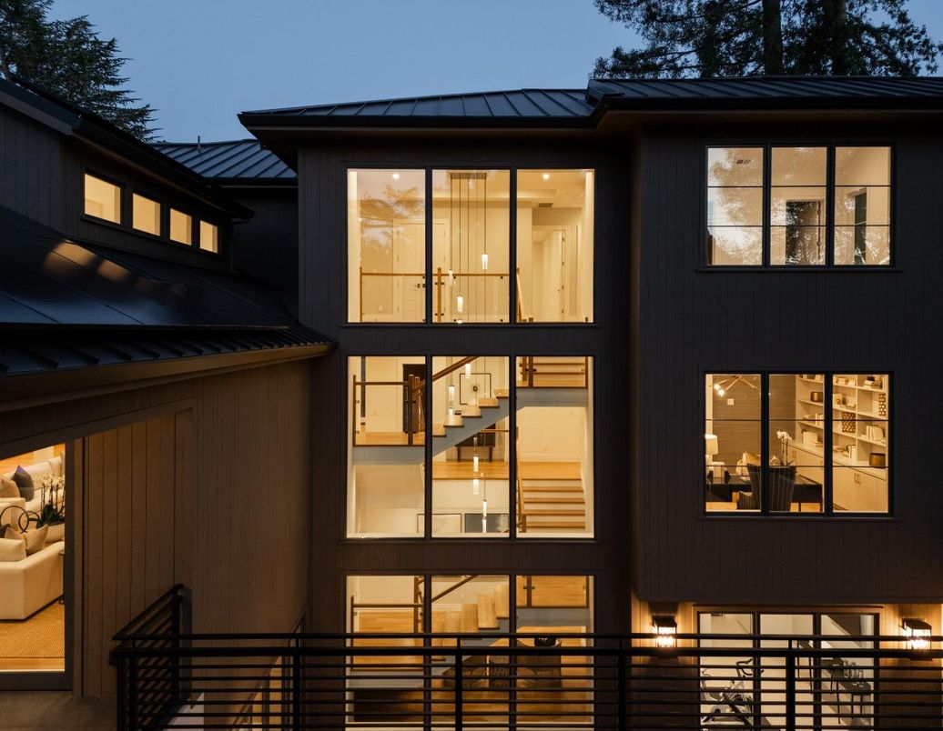 Exterior, Facade, Modern