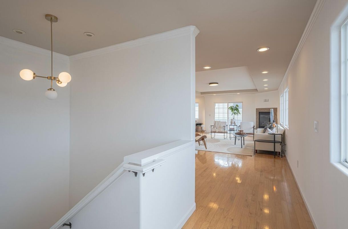 Interior, Pendant Lights, Recessed Lighting, Wood Texture Flooring
