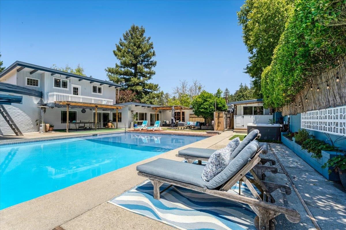 Exterior, Hot Tub, Pool