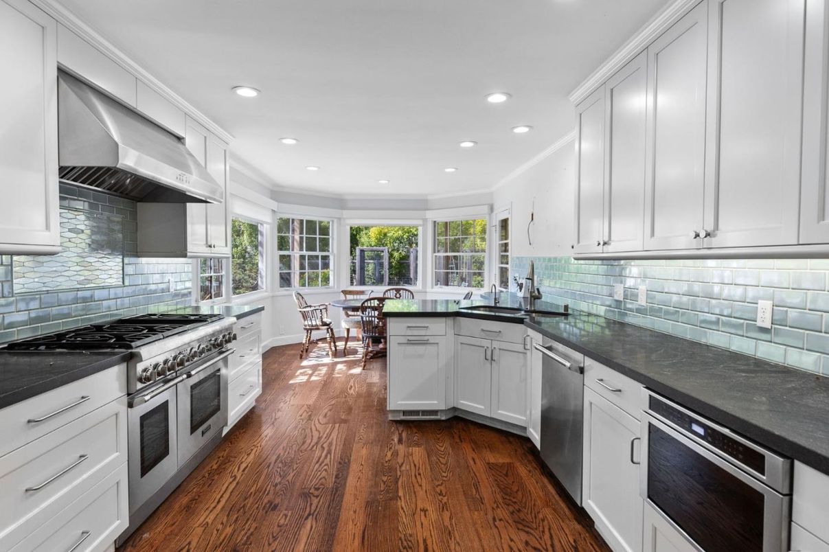 Dining room, Interior, Kitchen, Recessed Lighting, Stainless Steel Appliances, Wood Texture Flooring