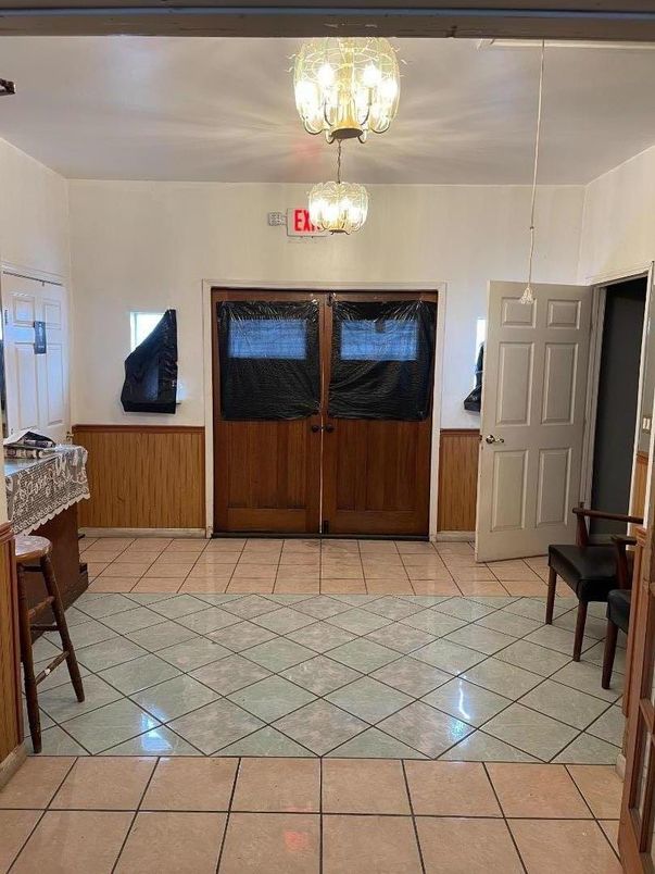 Chandelier, Interior, Pendant Lights
