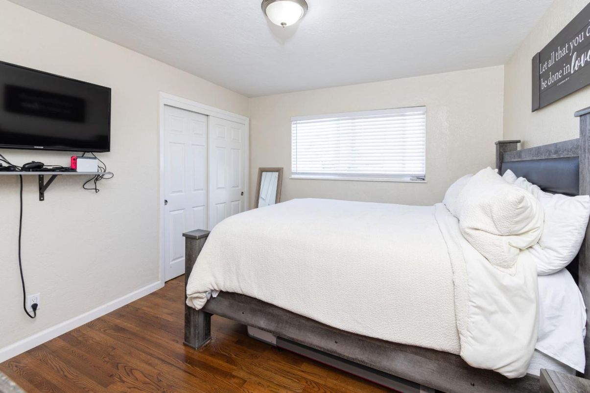 Bedroom, Interior, Wood Texture Flooring