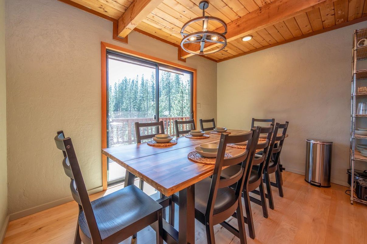 Dining room, Interior, Pendant Lights, Recessed Lighting, Wooden Beams, Wooden Ceilings, Wood Texture Flooring