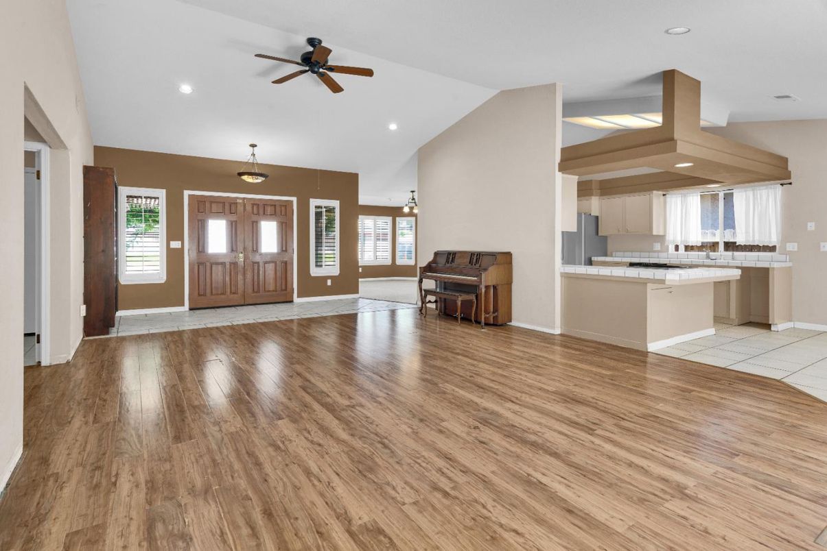 Interior, Kitchen, Pendant Lights, Piano, Recessed Lighting, Wood Texture Flooring