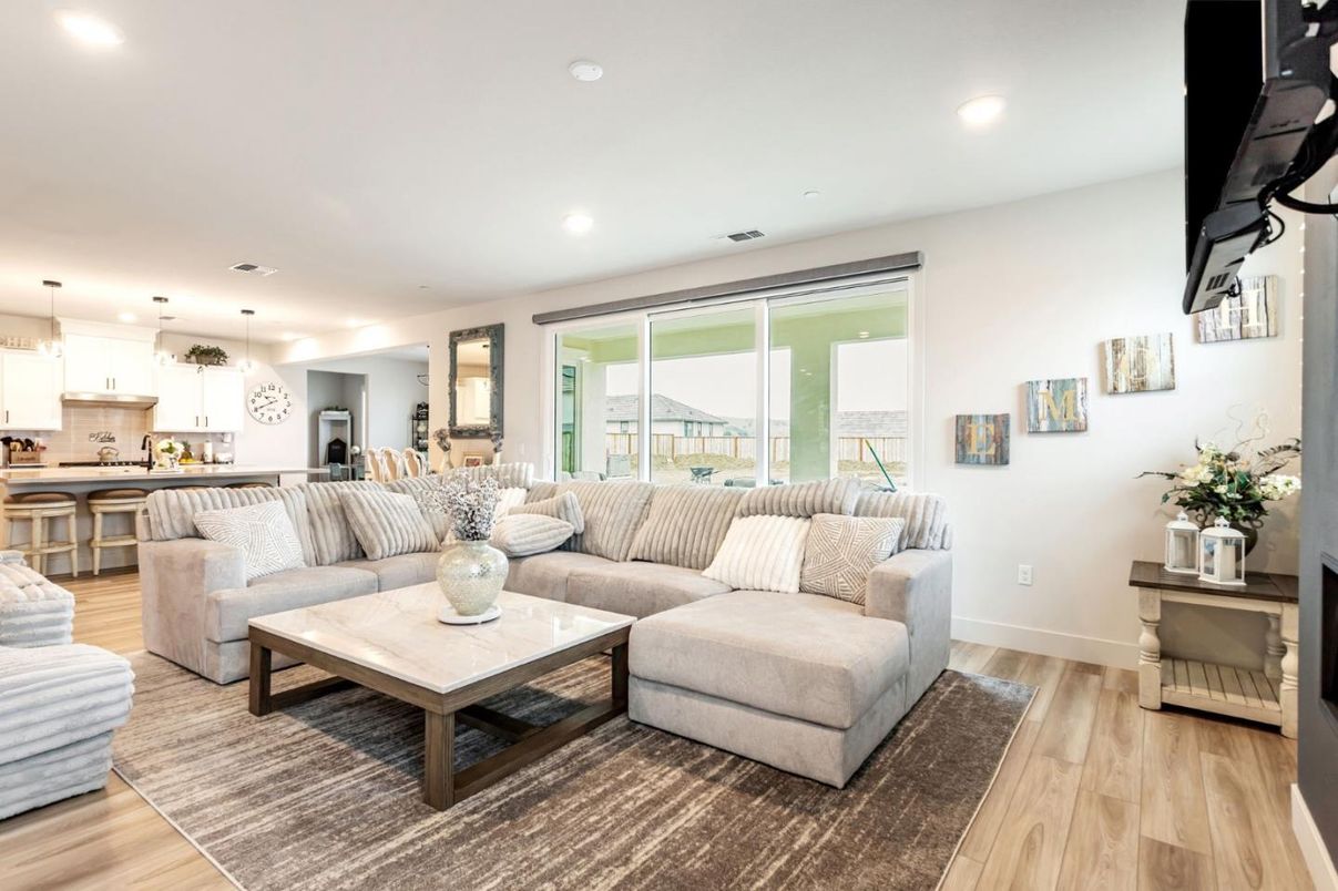 Interior, Kitchen, Living room, Pendant Lights, Recessed Lighting, Wood Texture Flooring