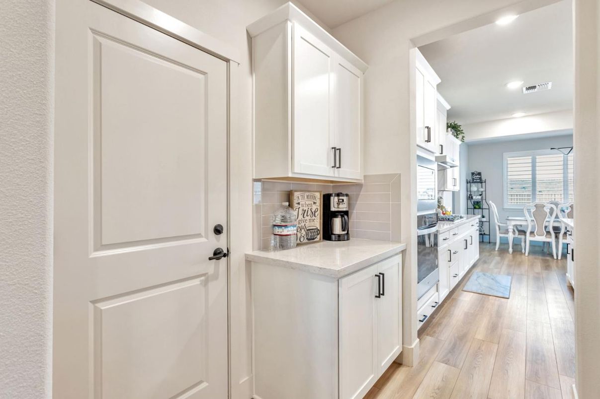Dining room, Interior, Kitchen, Recessed Lighting, Wood Texture Flooring