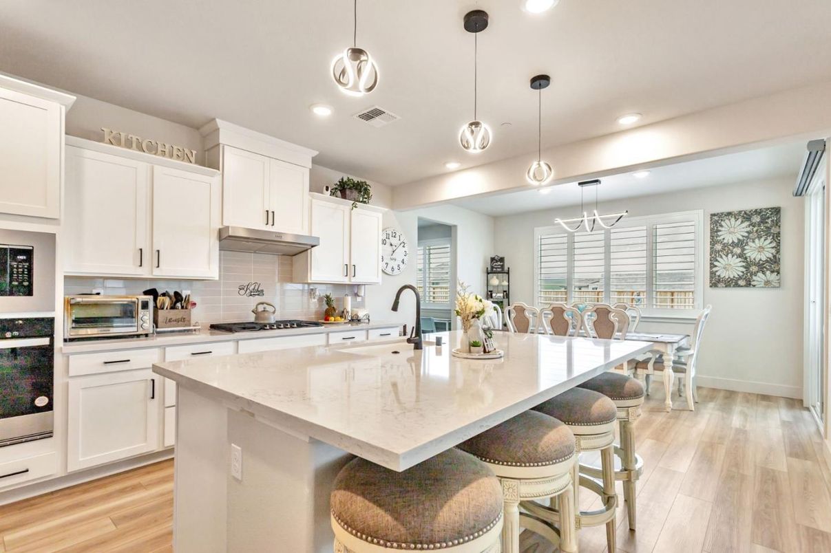 Interior, Kitchen, Pendant Lights, Recessed Lighting, Wood Texture Flooring