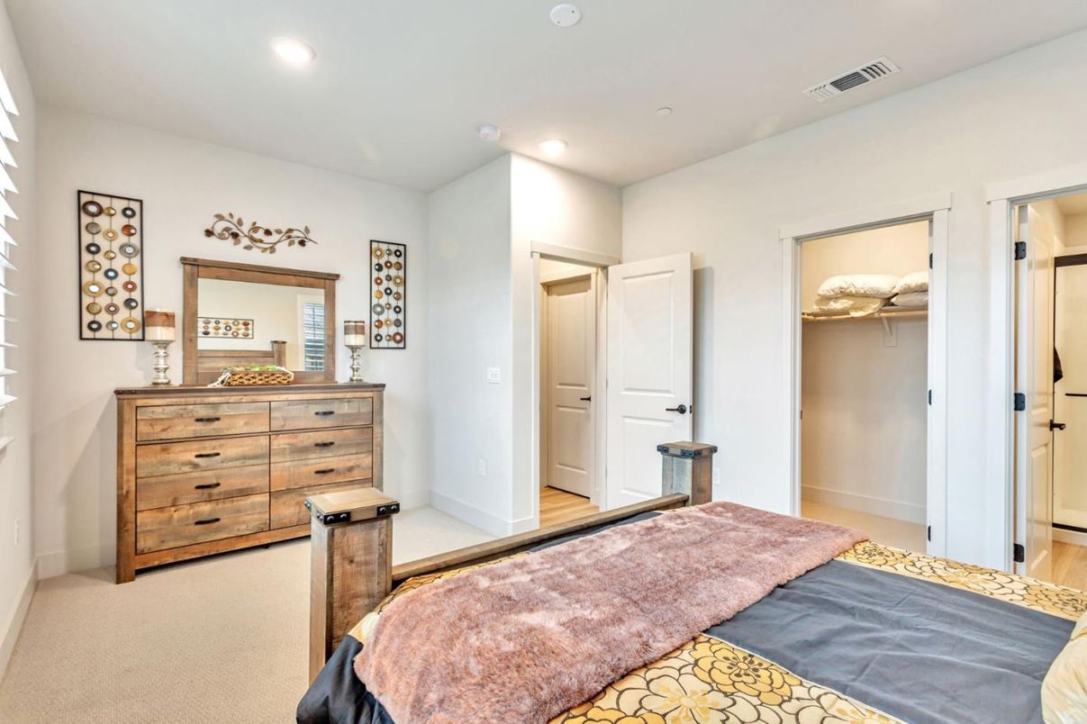 Bedroom, Interior, Recessed Lighting