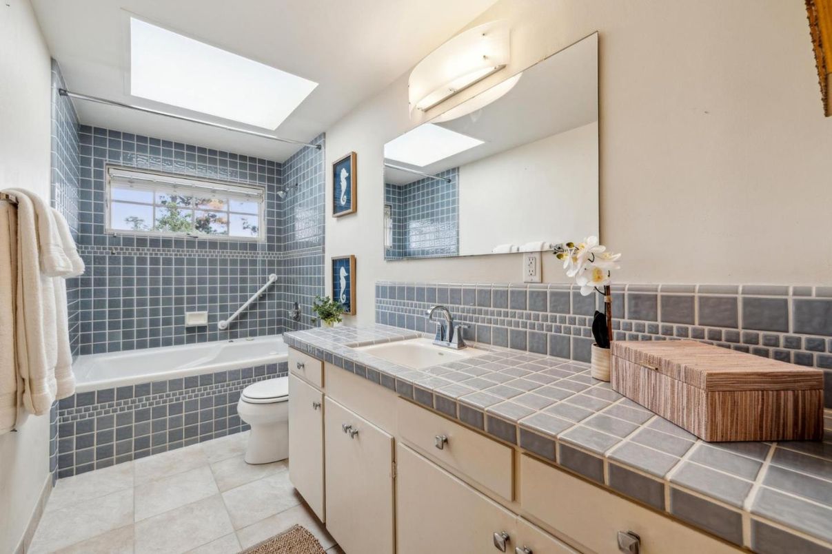 Bathroom, Interior, Tile Countertops