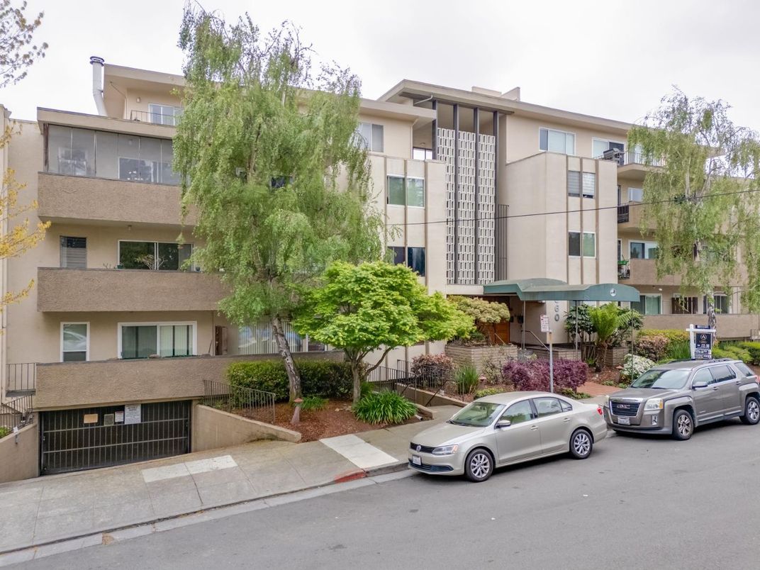 Exterior, Facade, Condo Building