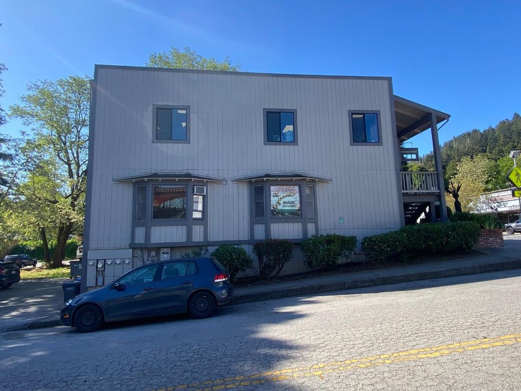 Exterior, Facade, Farmhouse