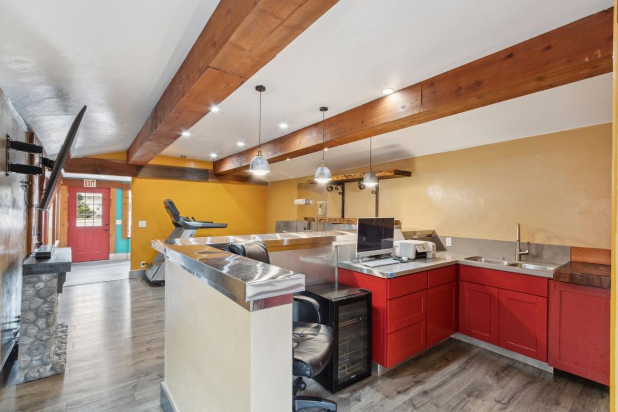 Interior, Pendant Lights, Recessed Lighting, Wooden Beams, Wood Texture Flooring