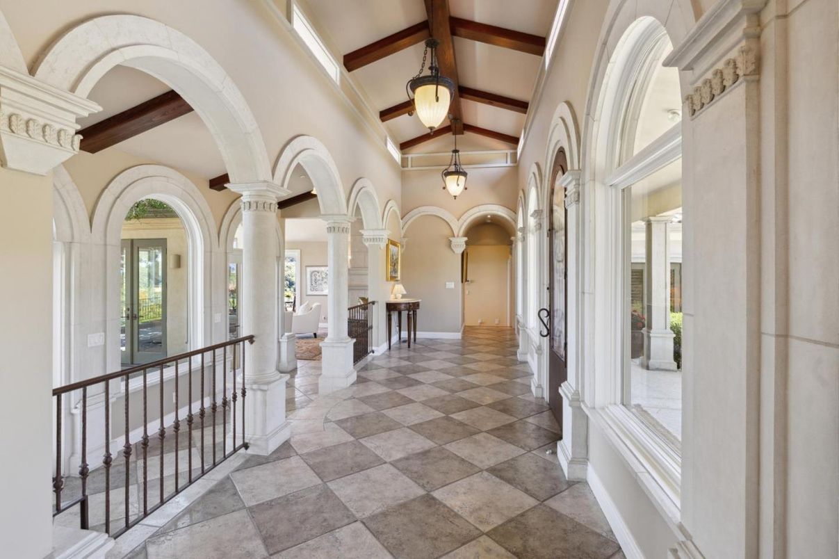 Interior, Pendant Lights, Wooden Beams