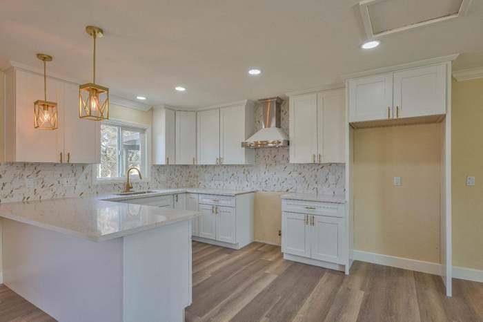 Interior, Kitchen, Pendant Lights, Recessed Lighting, Wood Texture Flooring