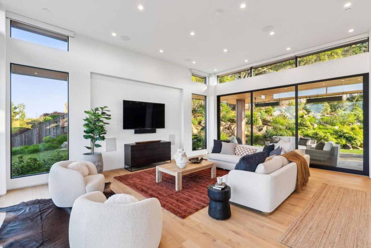 Interior, Living room, Recessed Lighting, Wood Texture Flooring