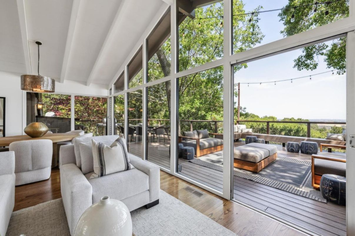 Interior, Living room, Pendant Lights, Sun Room, Wood Texture Flooring