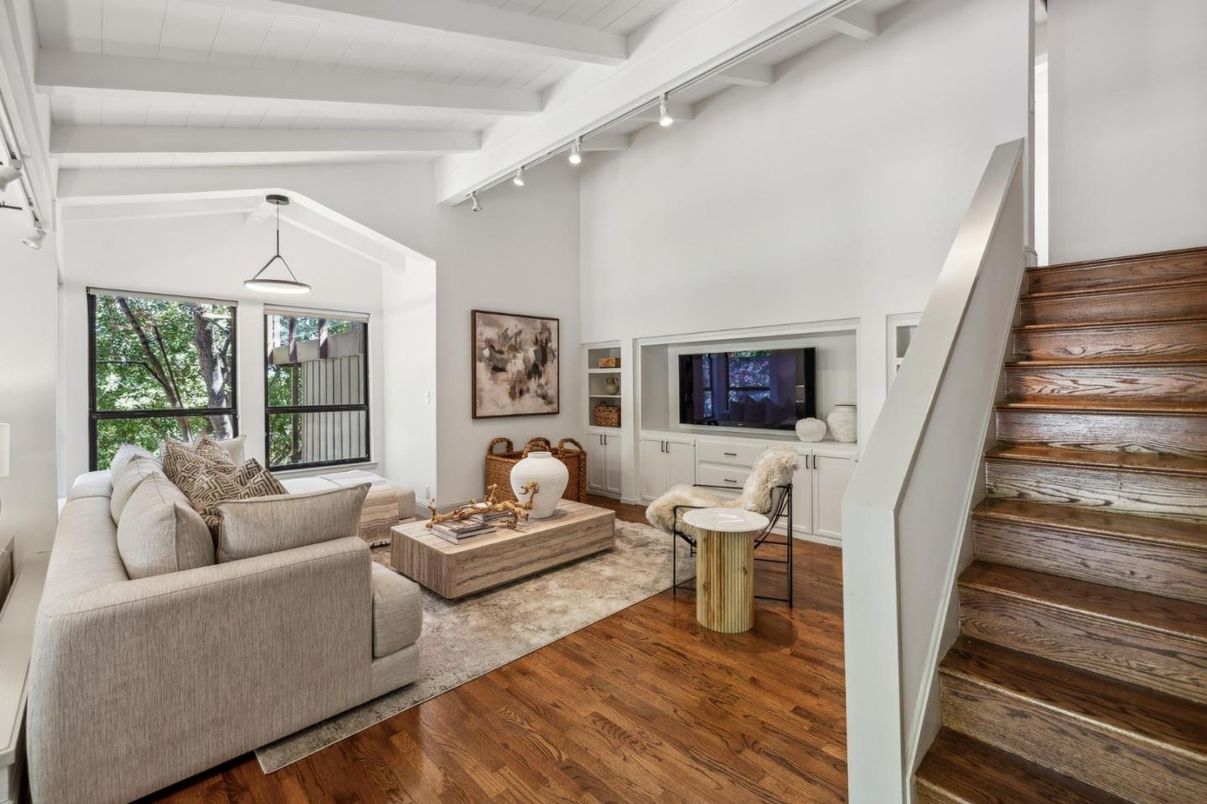 Interior, Living room, Pendant Lights, Wood Texture Flooring