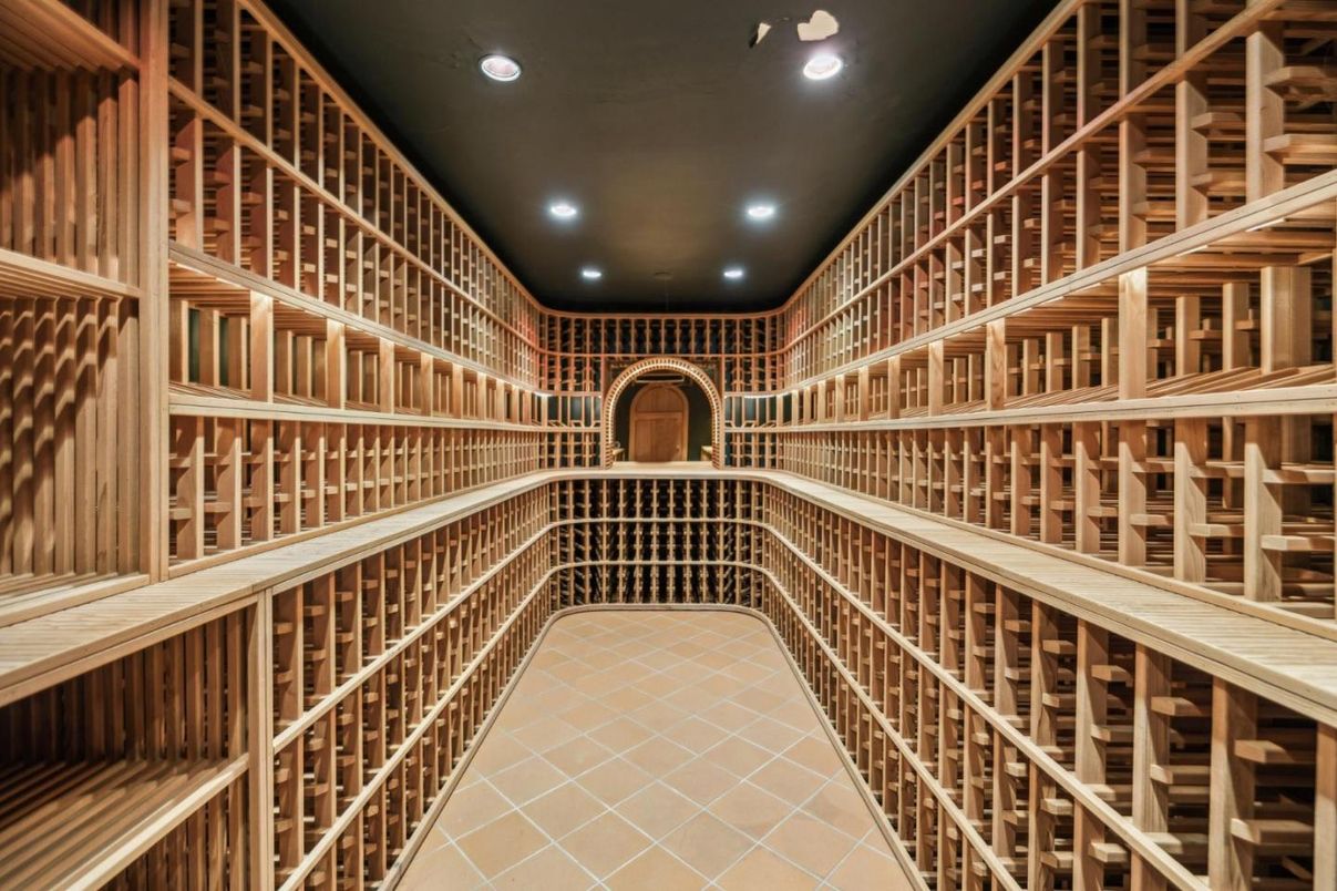 Interior, Recessed Lighting, Wine Storage