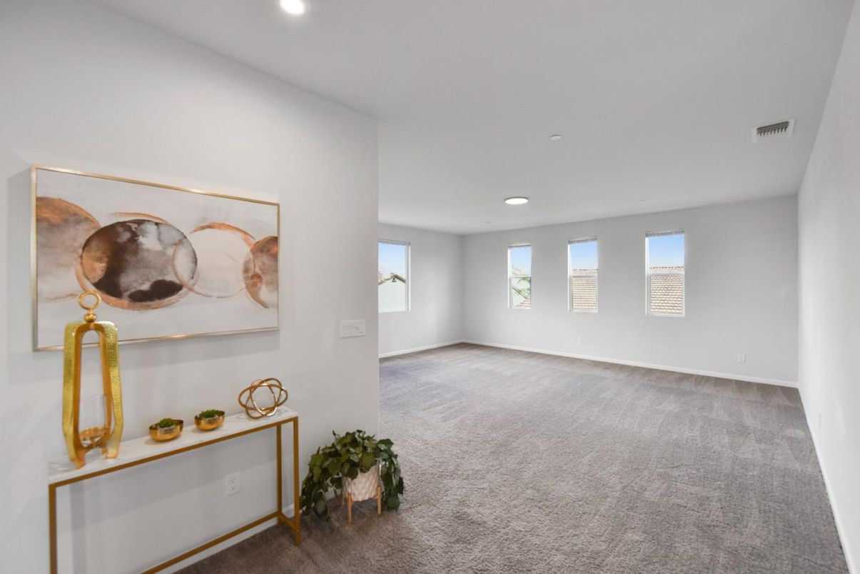 Empty room, Interior, Recessed Lighting