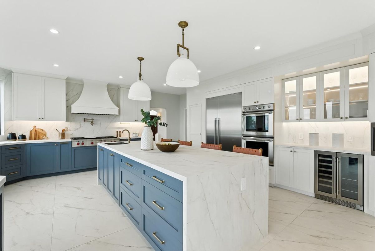 Dining room, Interior, Kitchen, Marble, Pendant Lights, Recessed Lighting, Stainless Steel Appliances